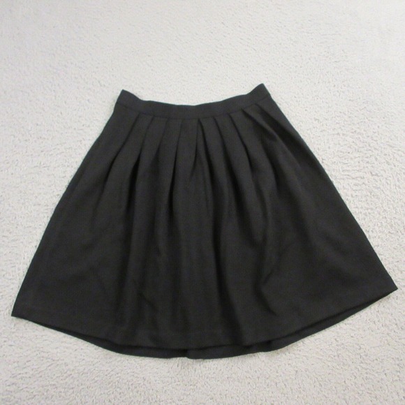 St. John Womens Santana‎ Knit Skirt size 6 Pleated A Line Sweater Suit Black - Picture 1 of 7